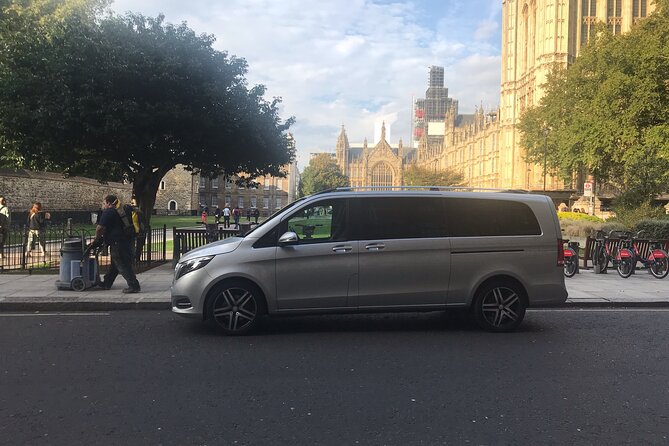Transfer from Heathrow Airport to London hotel on private car - What the one-hour route can and cannot promise