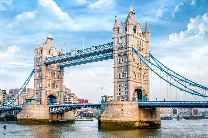VIP Early Access: Opening Ceremony Tower of London & Bridge Entry - Tower Bridge brings the morning into focus