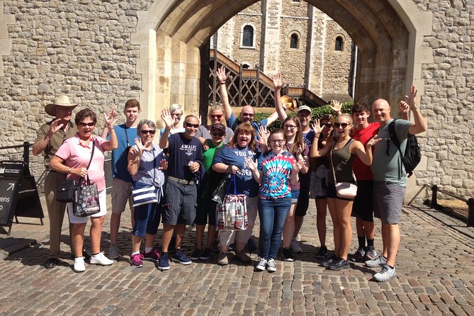 VIP Early Access: Opening Ceremony Tower of London & Bridge Entry - The guides make the difference