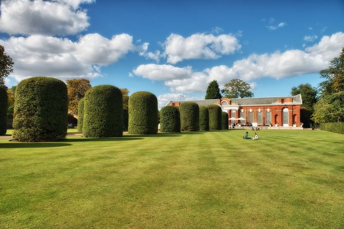 VIP Kensington Palace Gardens Tour & Royal Tea Crown Experience - Who should book this experience