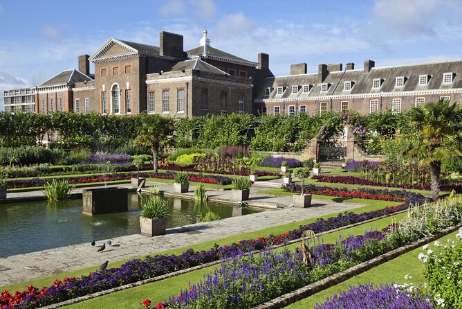 VIP Kensington Palace Gardens Tour & Royal Tea Crown Experience - Practical details that affect your day