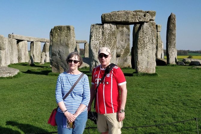 Visit Bath And Stonehenge: Private Black Cab Day Trip from London - Pulteney Bridge and time for lunch