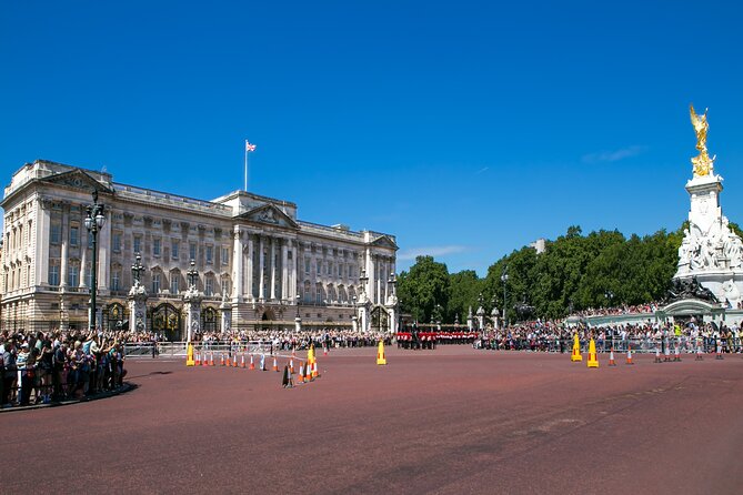 Walking Tour of London Westminster Abbey, Big Ben, Buckingham - St James’s Park and the approach to Buckingham Palace