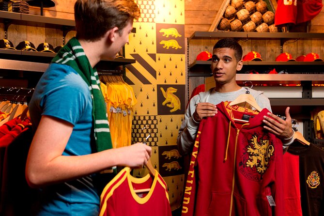 Warner Bros. Studio Harry Potter Tour with Superior Transport from London - Platform 9¾, Hogwarts Express, and photo stops