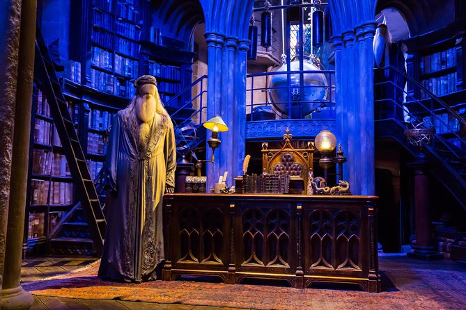 Warner Bros. Studio Harry Potter Tour with Superior Transport from London - The coach ride from Victoria