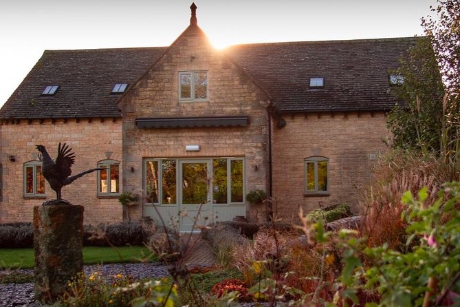 Whisky and Gin Private Tour in the Cotswolds with Driver Guide - A pub lunch in Shipston-on-Stour