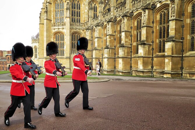Windsor Castle Half Day Trip from London by Luxury Coach - Meeting at Earl’s Court Station