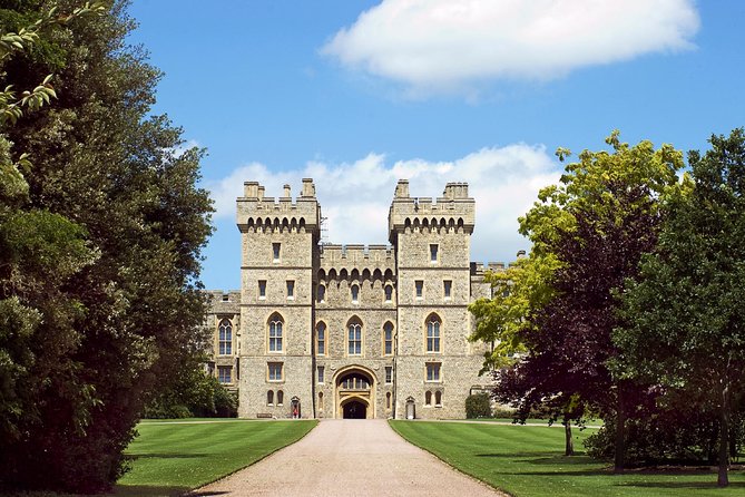 Windsor Castle, Stonehenge, and Oxford Day Trip from London - Three headline sights, one very full day