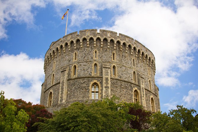 Windsor Castle Tour from London with Transportation & Audio Guide - What the audio guide can and cannot do
