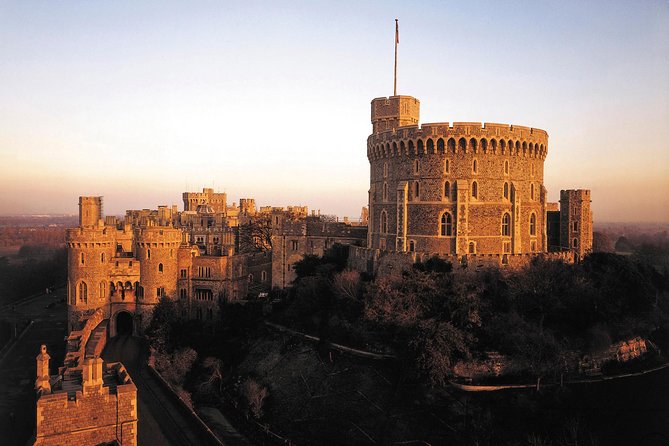 Windsor, Stonehenge and Bath Day Trip from London Spanish - Stonehenge and the one-hour question