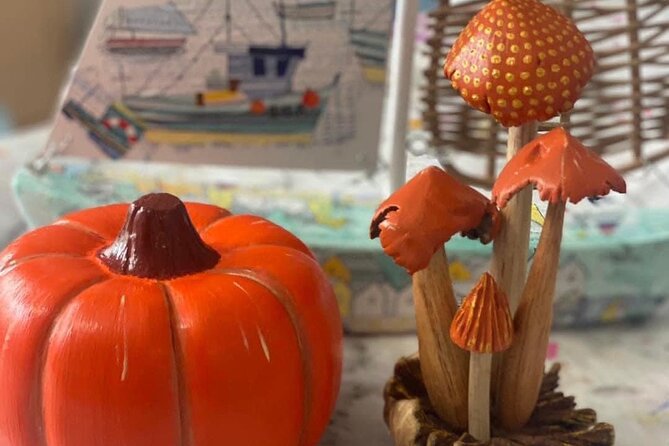 Wooden Duck Painting or Pottery Painting-Take item home same day - Getting to 46 Exeter Road